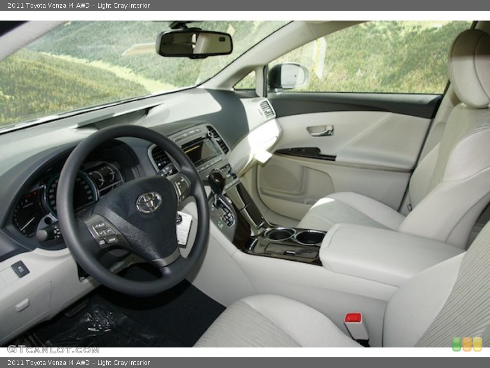 Light Gray Interior Photo for the 2011 Toyota Venza I4 AWD #46958556