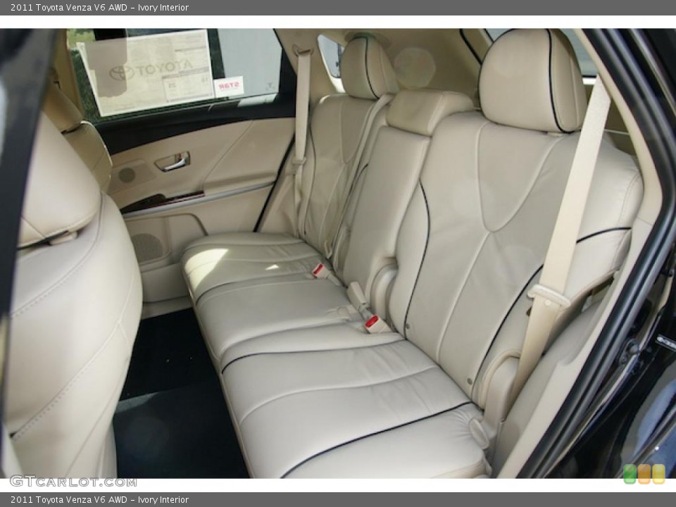 Ivory Interior Photo for the 2011 Toyota Venza V6 AWD #46958733
