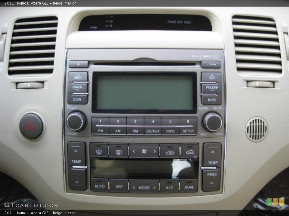 Beige Interior Controls for the 2011 Hyundai Azera GLS #46962690