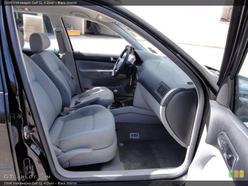 Black Interior Photo for the 2006 Volkswagen Golf GL 4 Door #46963968