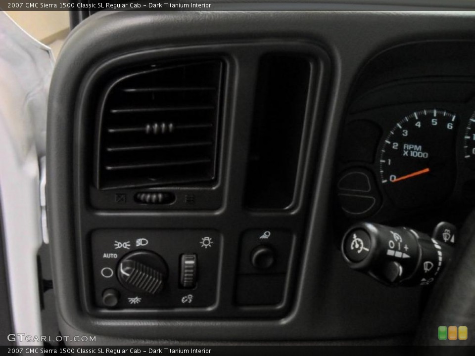 Dark Titanium Interior Controls for the 2007 GMC Sierra 1500 Classic SL Regular Cab #46969095