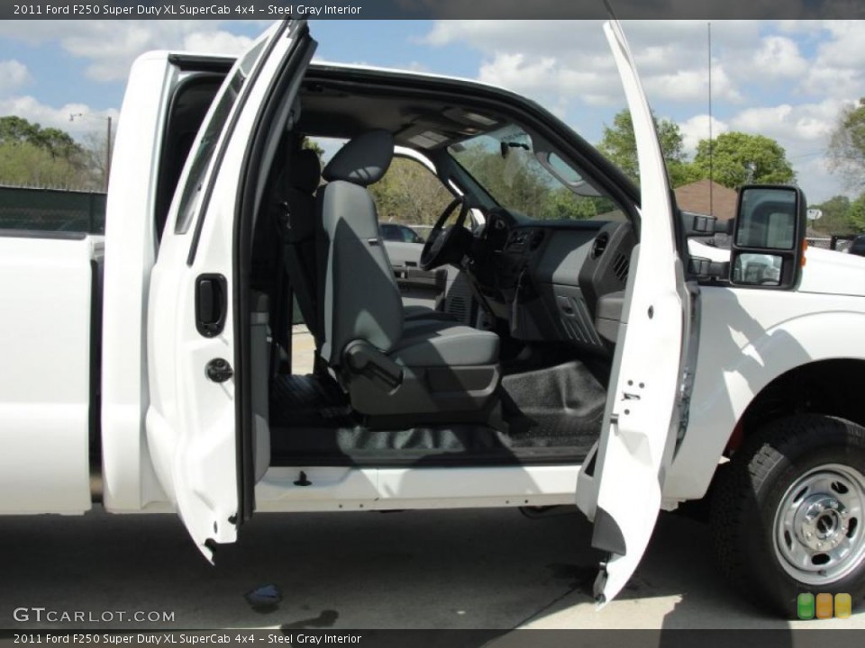 Steel Gray Interior Photo for the 2011 Ford F250 Super Duty XL SuperCab 4x4 #46971033