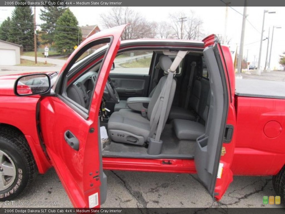 Medium Slate Gray Interior Photo for the 2006 Dodge Dakota SLT Club Cab 4x4 #46971168