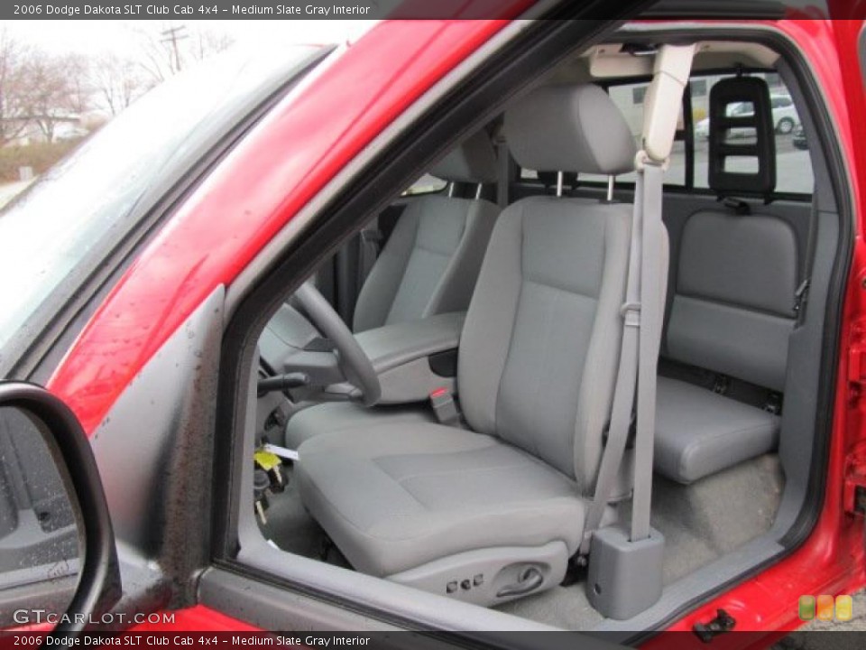 Medium Slate Gray Interior Photo for the 2006 Dodge Dakota SLT Club Cab 4x4 #46971186
