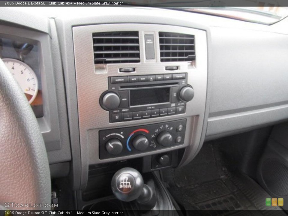 Medium Slate Gray Interior Controls for the 2006 Dodge Dakota SLT Club Cab 4x4 #46971228