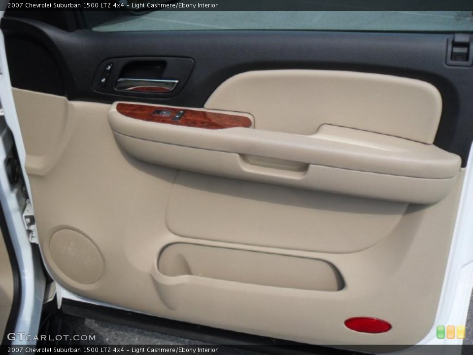 Light Cashmere/Ebony Interior Door Panel for the 2007 Chevrolet Suburban 1500 LTZ 4x4 #46972662