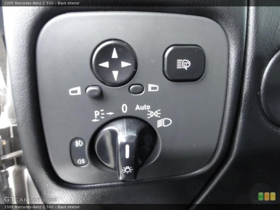 Black Interior Controls for the 2005 Mercedes-Benz G 500 #46974936