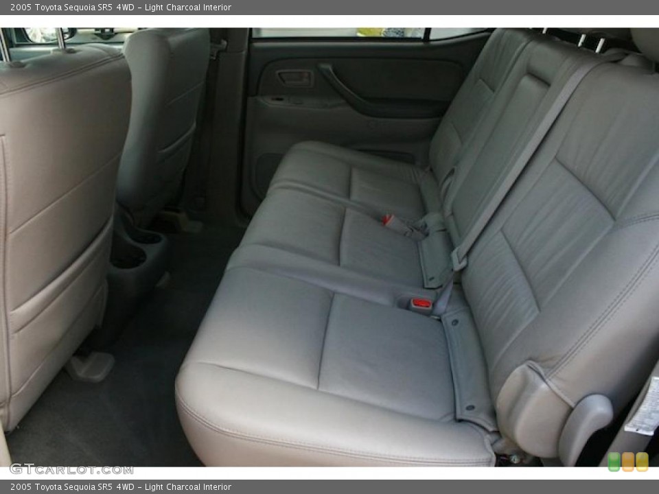 Light Charcoal Interior Photo for the 2005 Toyota Sequoia SR5 4WD #46976082