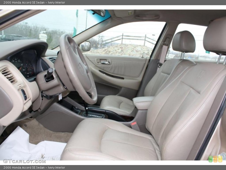 Ivory Interior Photo for the 2000 Honda Accord SE Sedan #46977966