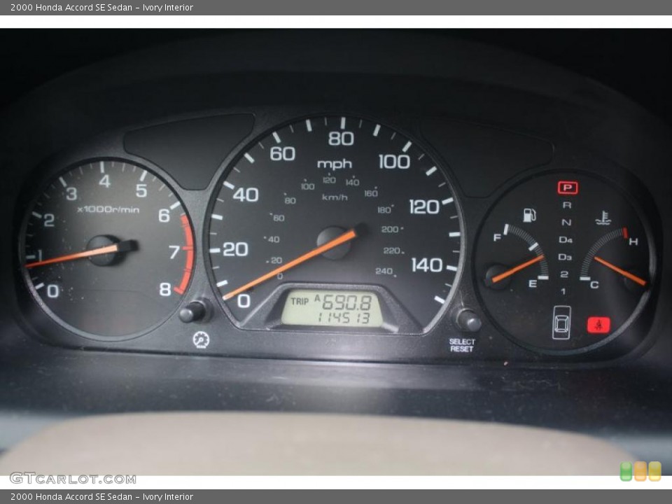 Ivory Interior Gauges for the 2000 Honda Accord SE Sedan #46977996