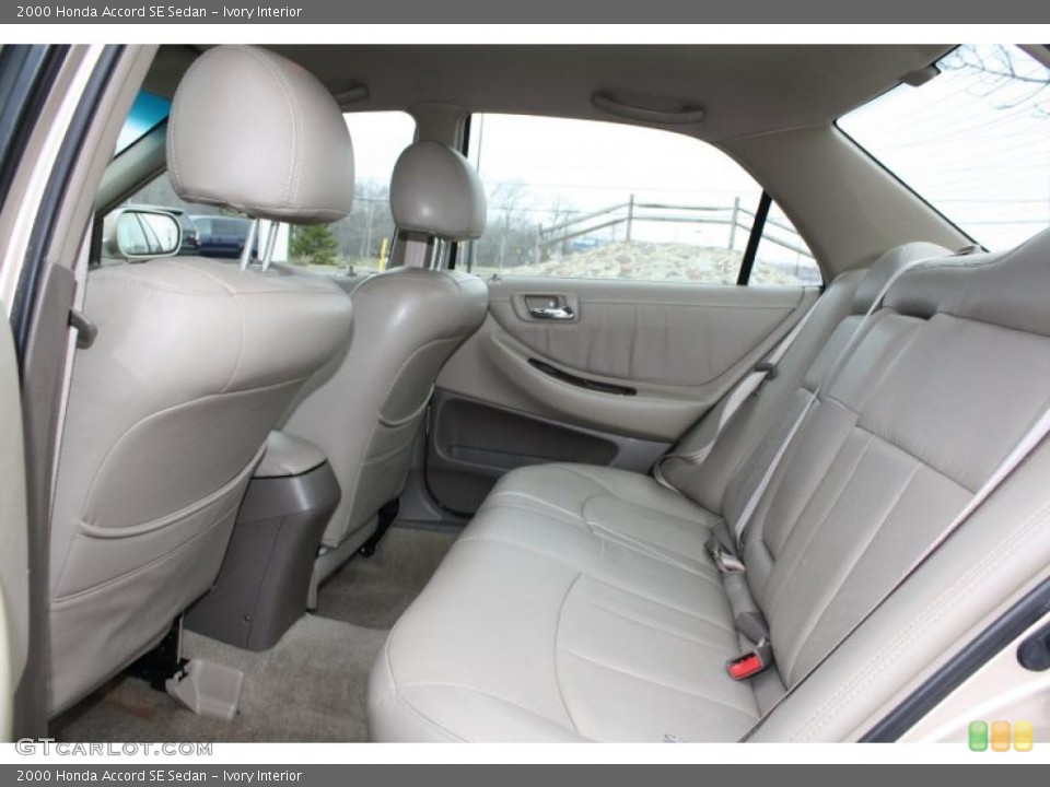Ivory Interior Photo for the 2000 Honda Accord SE Sedan #46978053