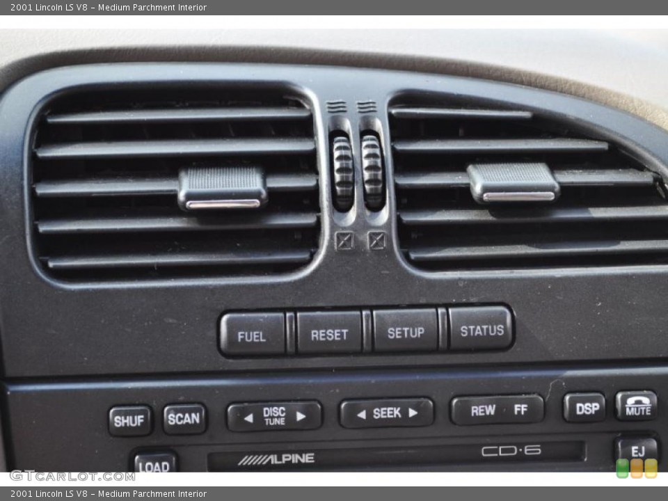 Medium Parchment Interior Controls for the 2001 Lincoln LS V8 #46979538