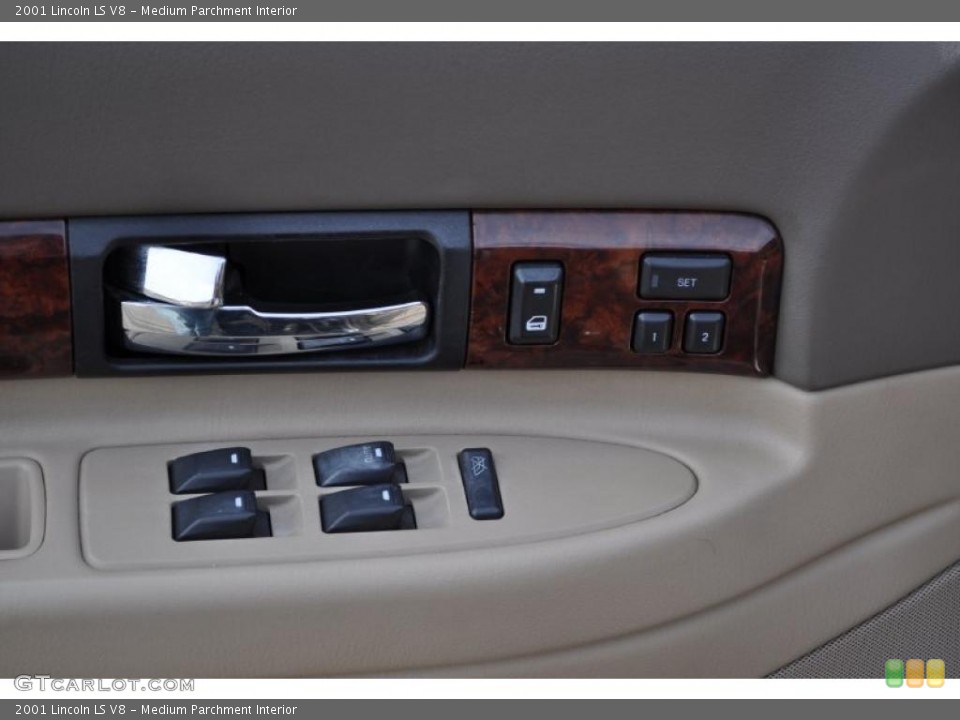 Medium Parchment Interior Controls for the 2001 Lincoln LS V8 #46979640
