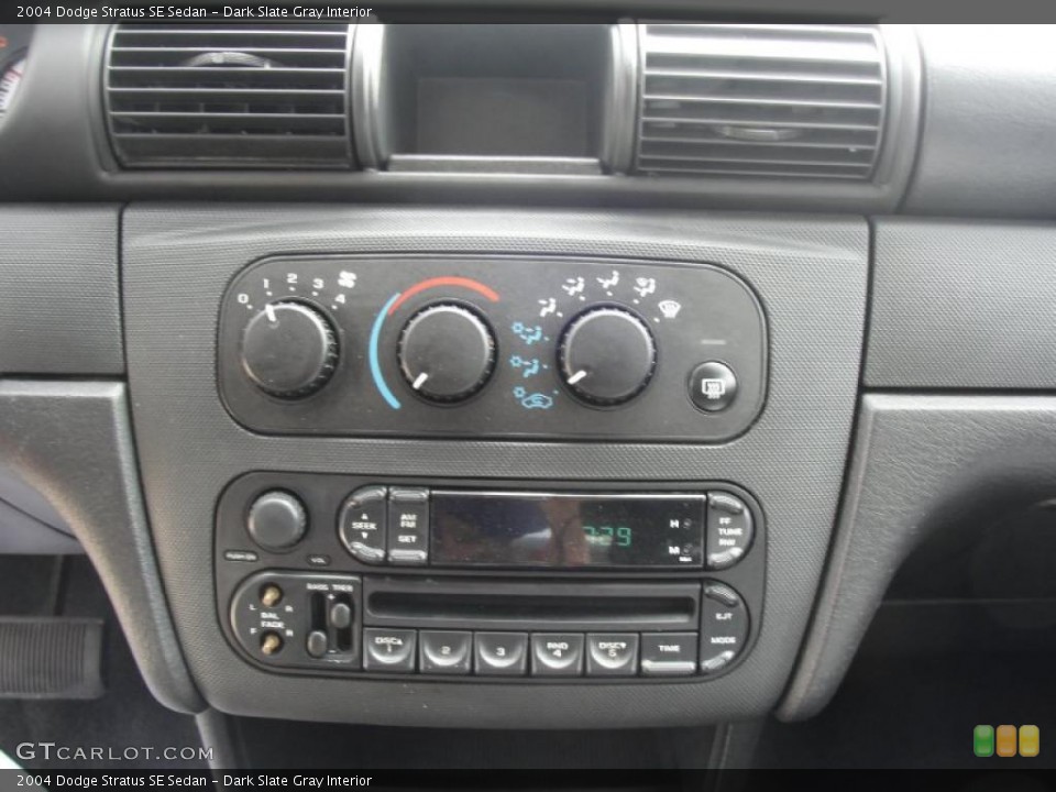 Dark Slate Gray Interior Controls for the 2004 Dodge Stratus SE Sedan #46984278