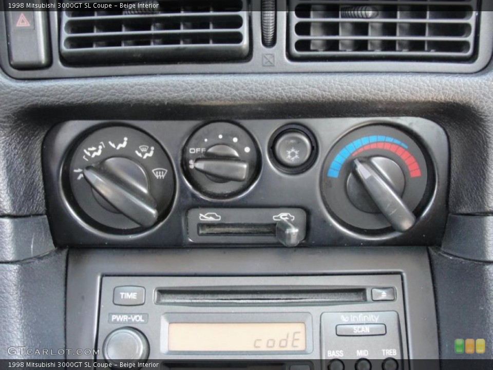Beige Interior Controls for the 1998 Mitsubishi 3000GT SL Coupe #46991418