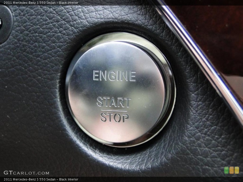 Black Interior Controls for the 2011 Mercedes-Benz S 550 Sedan #46992189