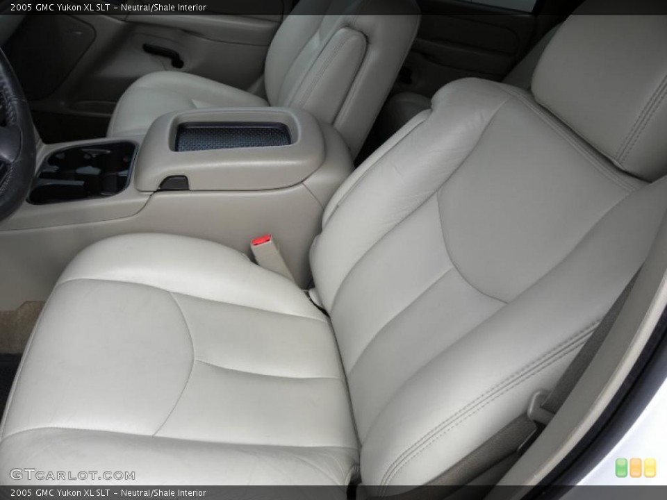 Neutral/Shale Interior Photo for the 2005 GMC Yukon XL SLT #46993263