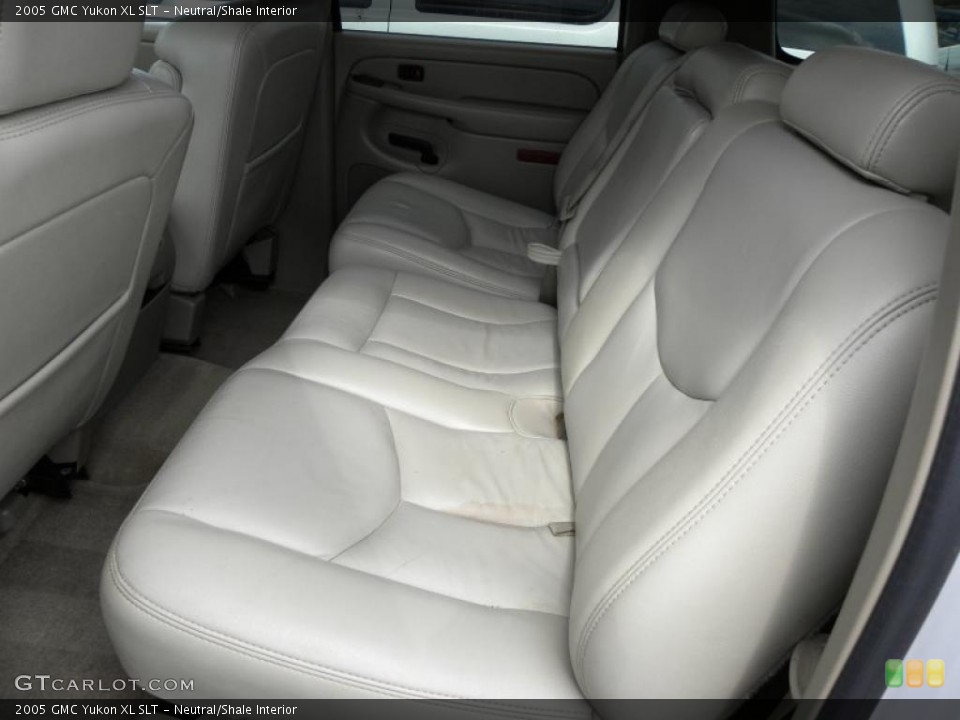 Neutral/Shale Interior Photo for the 2005 GMC Yukon XL SLT #46993299