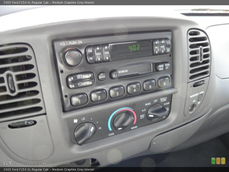 Medium Graphite Grey Interior Controls for the 2003 Ford F150 XL Regular Cab #46994877