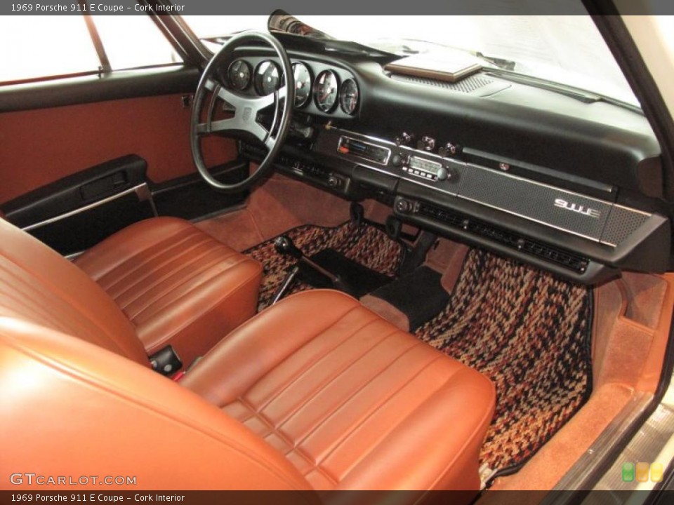 Cork Interior Photo for the 1969 Porsche 911 E Coupe #46997391