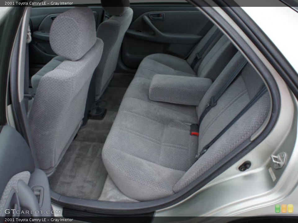 Gray Interior Photo for the 2001 Toyota Camry LE #47009136