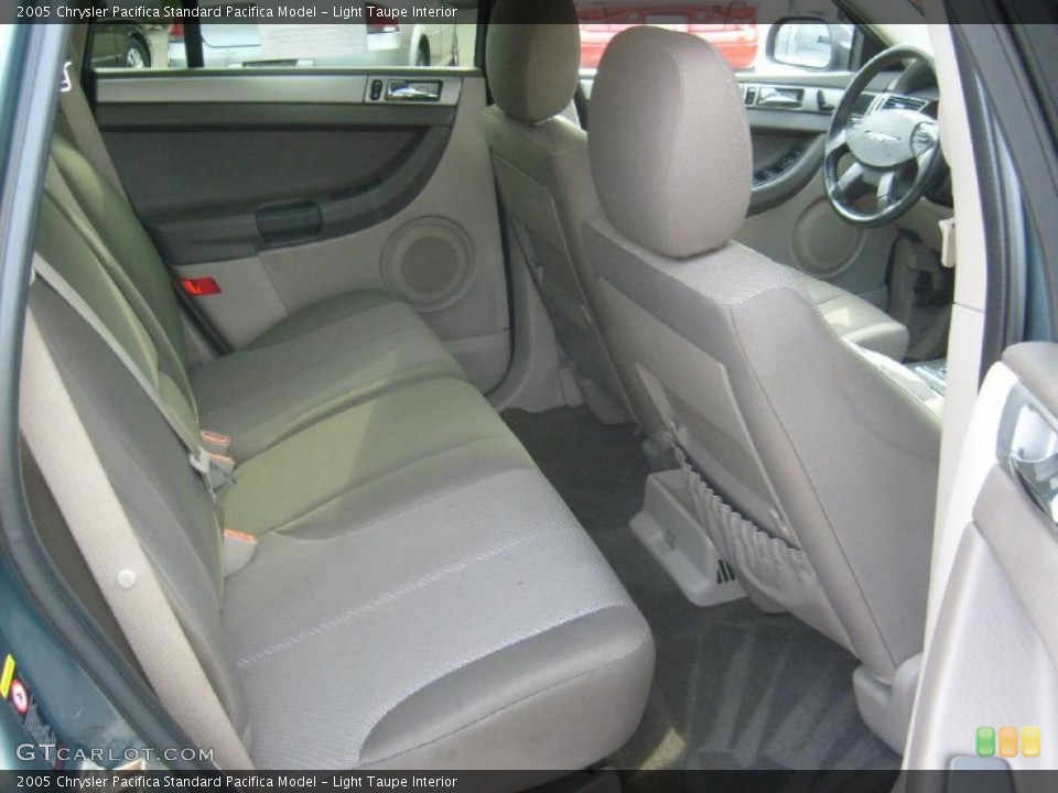 Light Taupe Interior Photo for the 2005 Chrysler Pacifica  #47009655