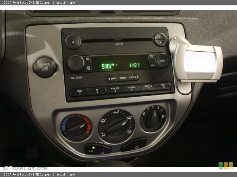Charcoal Interior Controls for the 2007 Ford Focus ZX3 SE Coupe #47010603