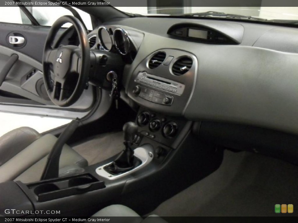 Medium Gray Interior Photo for the 2007 Mitsubishi Eclipse Spyder GT #47013843