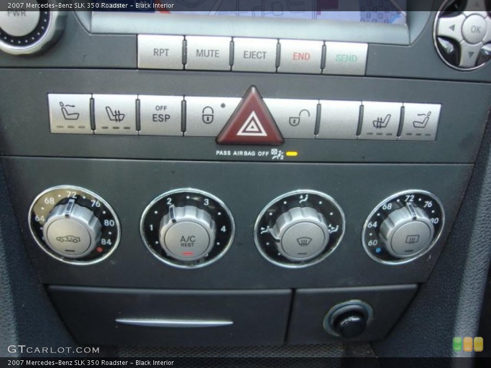 Black Interior Controls for the 2007 Mercedes-Benz SLK 350 Roadster #47014038