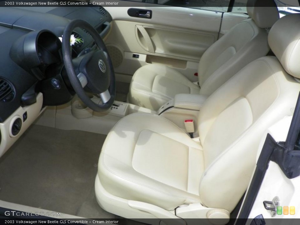 Cream Interior Photo for the 2003 Volkswagen New Beetle GLS Convertible #47014239