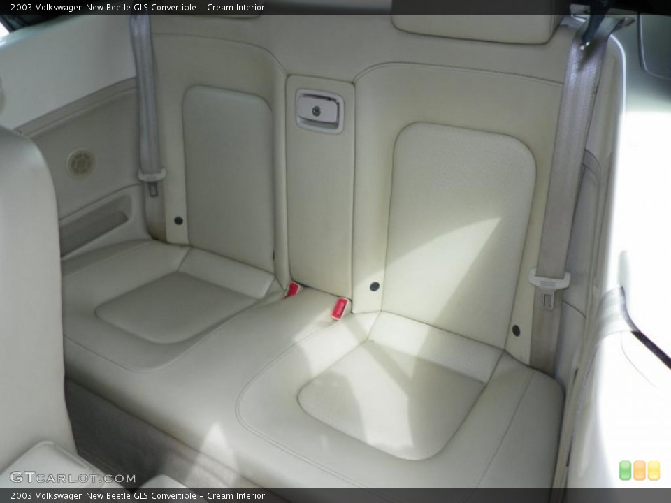 Cream Interior Photo for the 2003 Volkswagen New Beetle GLS Convertible #47014251