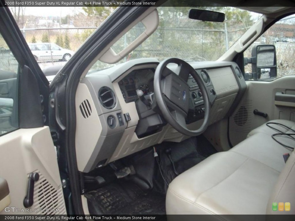 Medium Stone Interior Photo for the 2008 Ford F350 Super Duty XL Regular Cab 4x4 Plow Truck #47014734