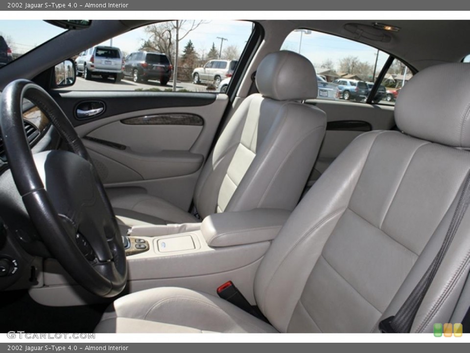 Almond Interior Photo for the 2002 Jaguar S-Type 4.0 #47016336