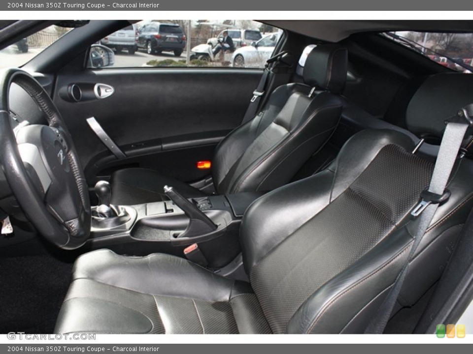 Charcoal Interior Photo for the 2004 Nissan 350Z Touring Coupe #47016894