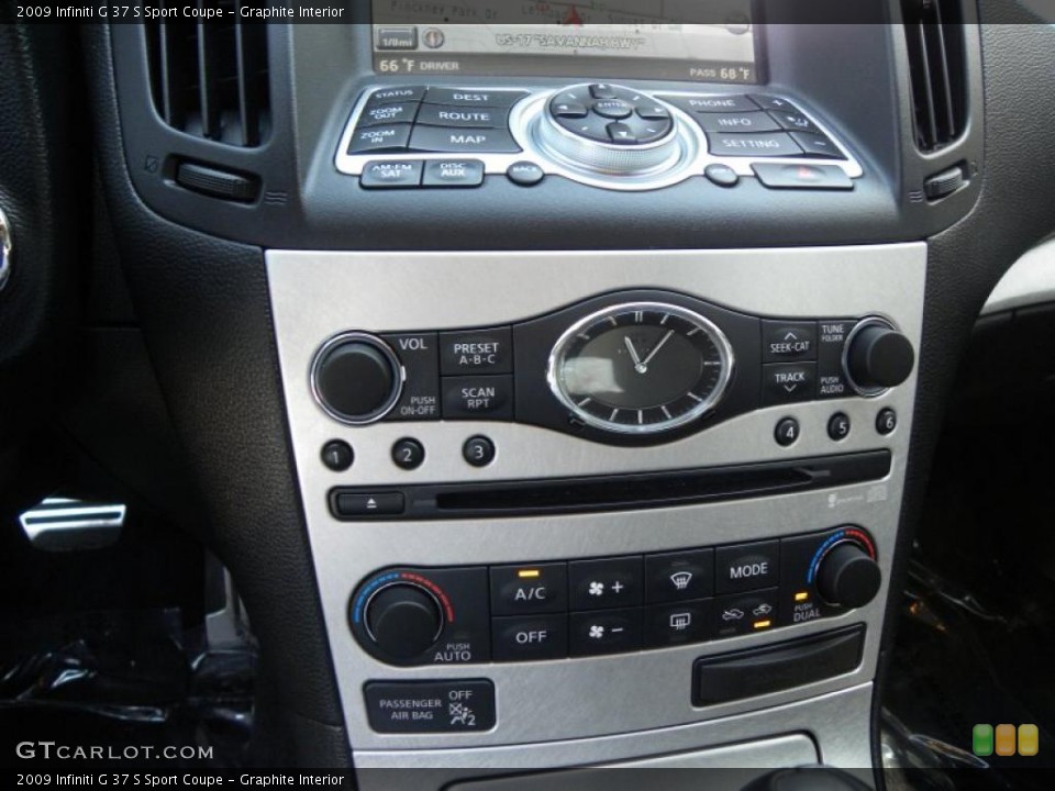 Graphite Interior Controls for the 2009 Infiniti G 37 S Sport Coupe #47017575