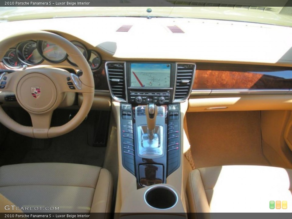 Luxor Beige Interior Dashboard for the 2010 Porsche Panamera S #47023656