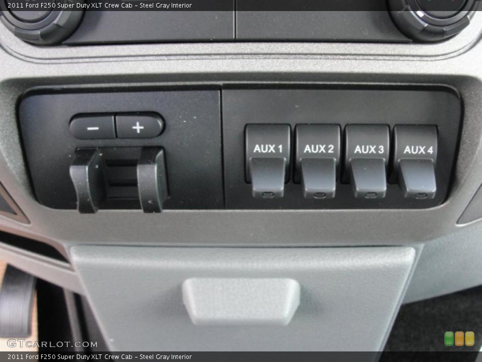 Steel Gray Interior Controls for the 2011 Ford F250 Super Duty XLT Crew Cab #47025084