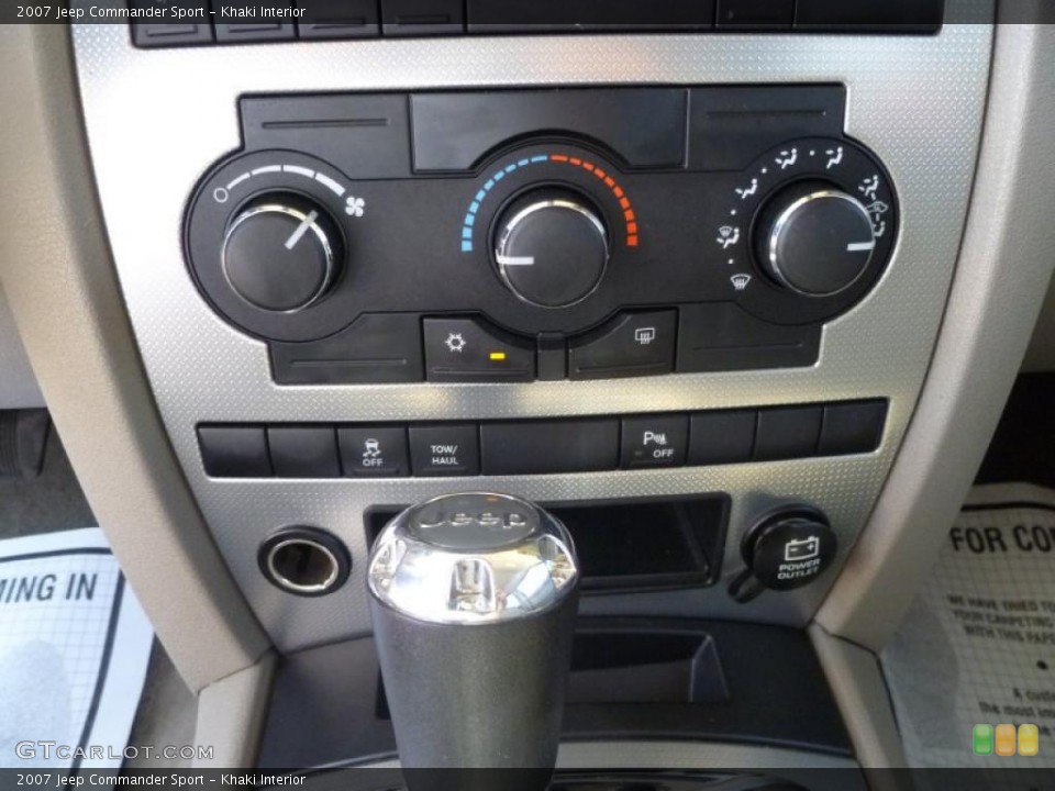 Khaki Interior Controls for the 2007 Jeep Commander Sport #47032321