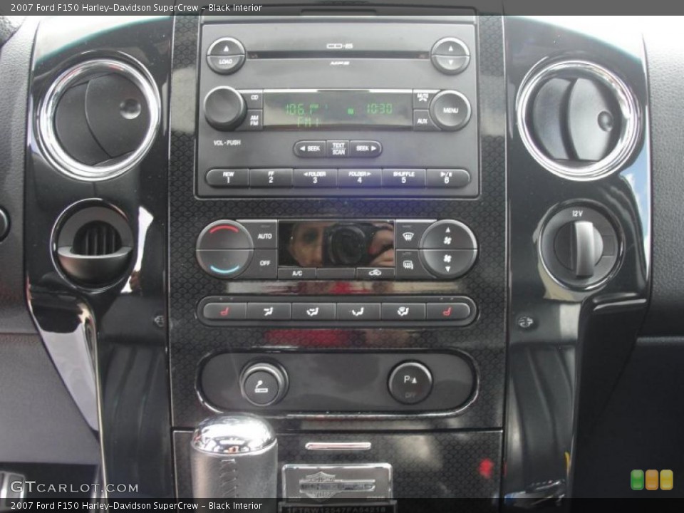 Black Interior Controls for the 2007 Ford F150 Harley-Davidson SuperCrew #47033337