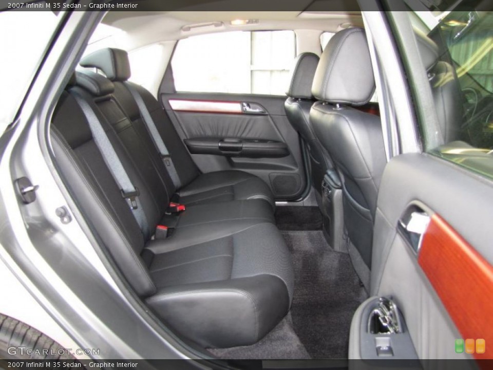Graphite Interior Photo for the 2007 Infiniti M 35 Sedan #47042457
