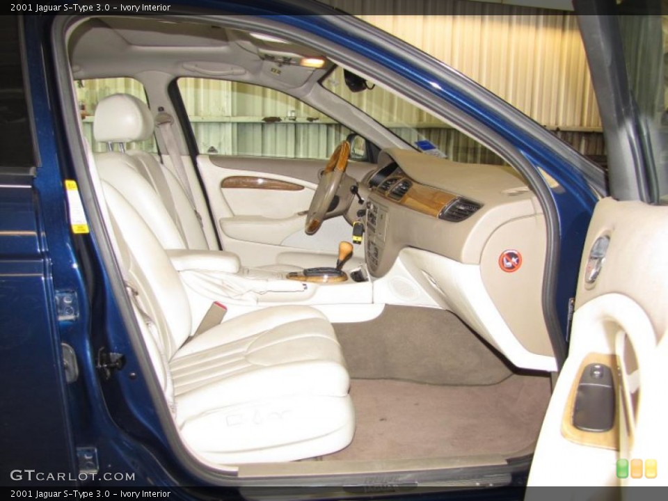 Ivory Interior Photo for the 2001 Jaguar S-Type 3.0 #47045001