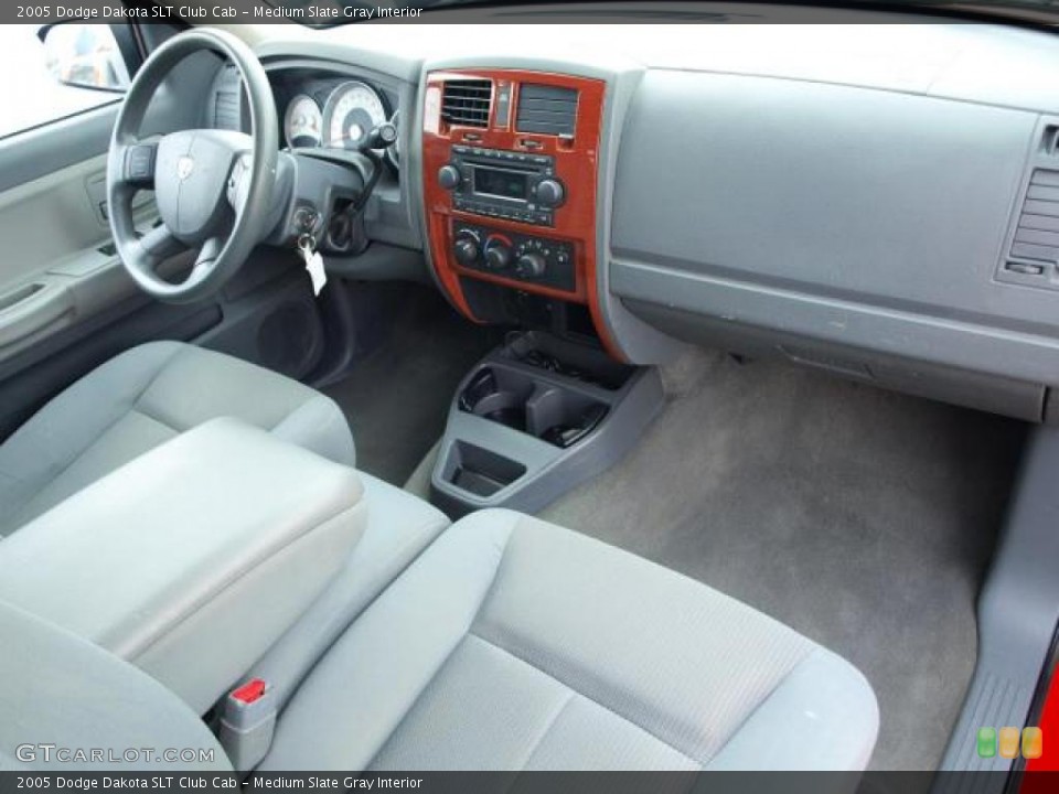 Medium Slate Gray Interior Dashboard for the 2005 Dodge Dakota SLT Club Cab #47046756