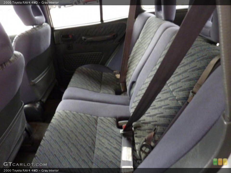 Gray Interior Photo for the 2000 Toyota RAV4 4WD #47049708