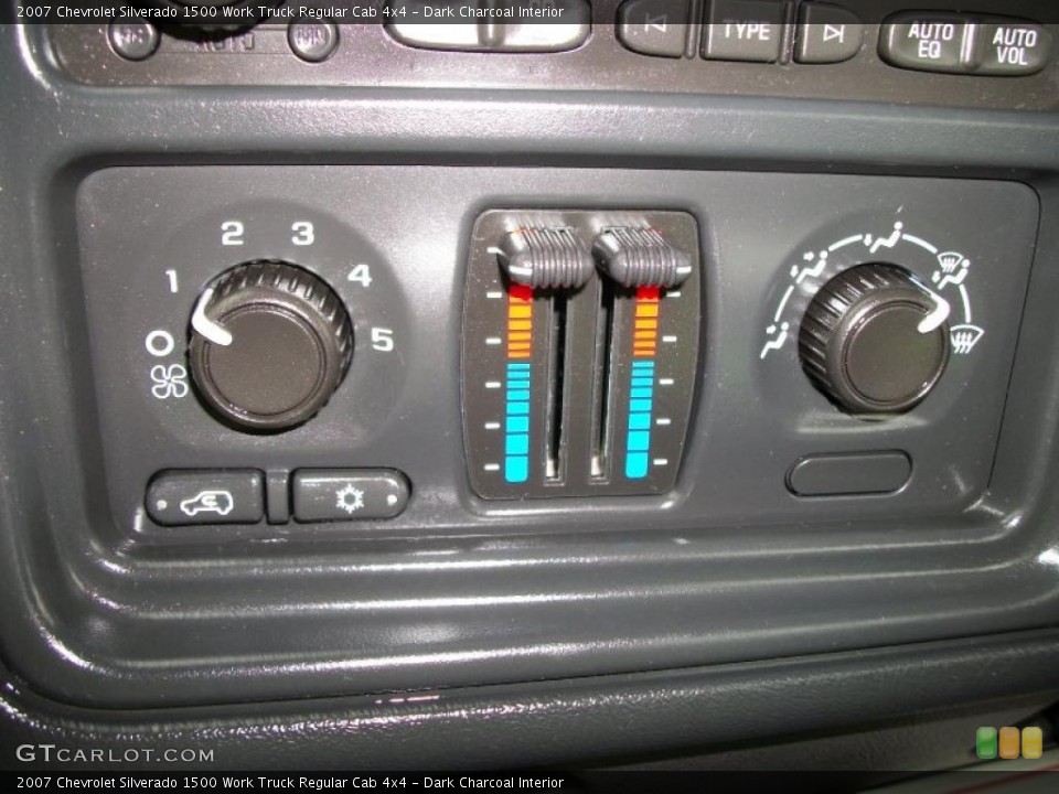 Dark Charcoal Interior Controls for the 2007 Chevrolet Silverado 1500 Work Truck Regular Cab 4x4 #47051229