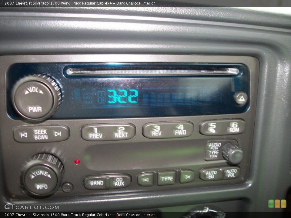 Dark Charcoal Interior Controls for the 2007 Chevrolet Silverado 1500 Work Truck Regular Cab 4x4 #47051241