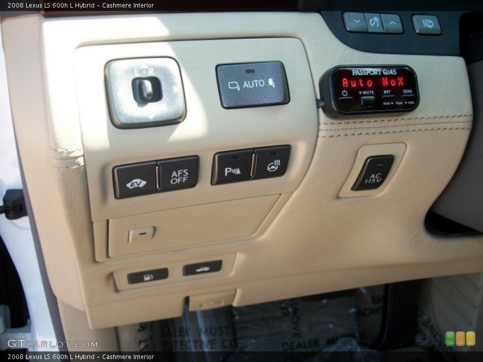 Cashmere Interior Controls for the 2008 Lexus LS 600h L Hybrid #47056540