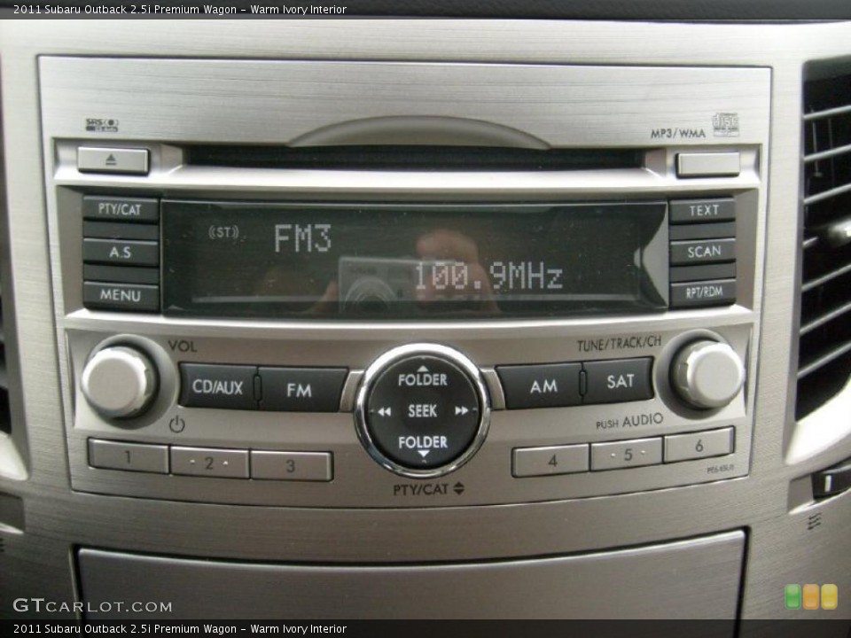 Warm Ivory Interior Controls for the 2011 Subaru Outback 2.5i Premium Wagon #47060879
