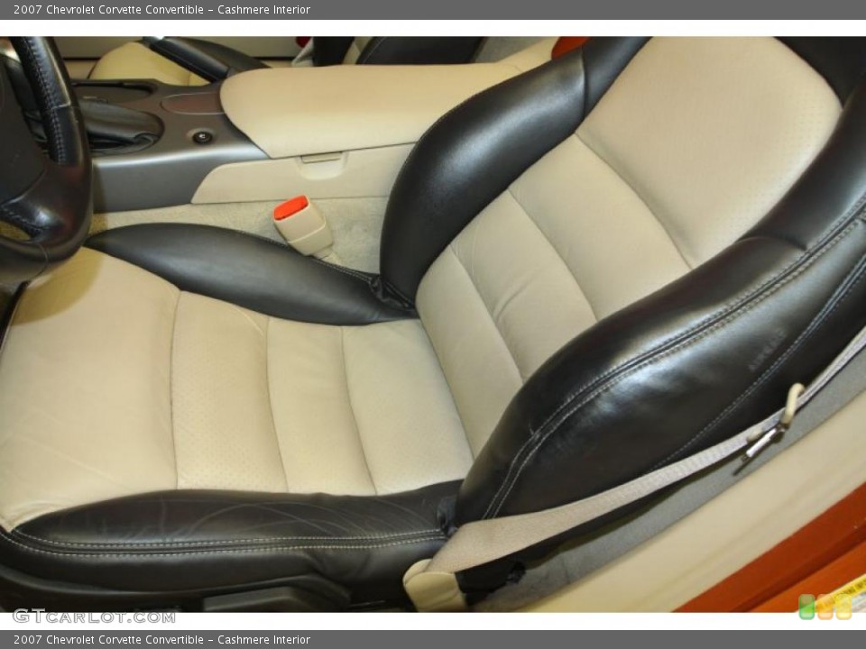 Cashmere Interior Photo for the 2007 Chevrolet Corvette Convertible #47065112