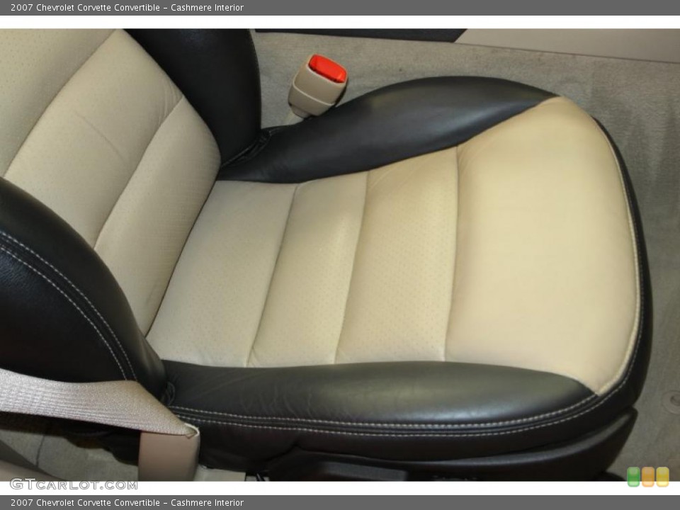 Cashmere Interior Photo for the 2007 Chevrolet Corvette Convertible #47065169