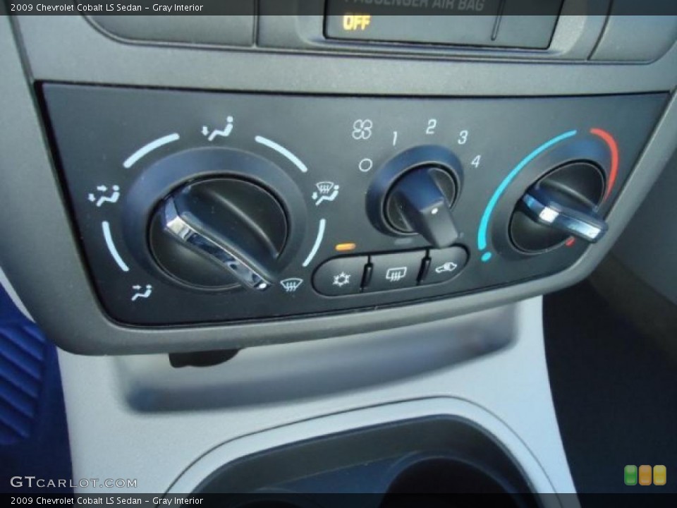 Gray Interior Controls for the 2009 Chevrolet Cobalt LS Sedan #47072162